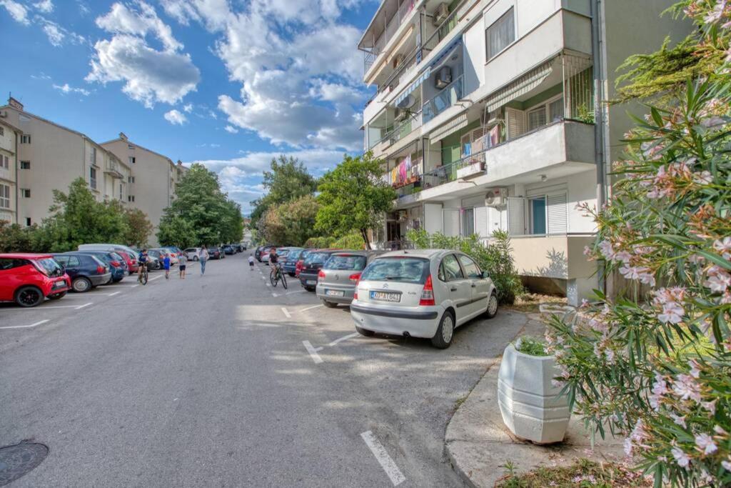 Apartment Milos Kotor Exteriör bild
